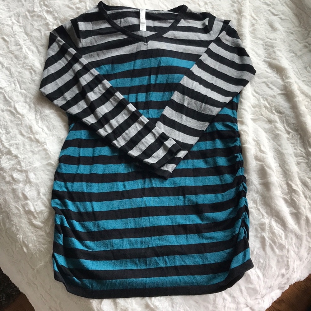 Women’s light weight sweater maternity